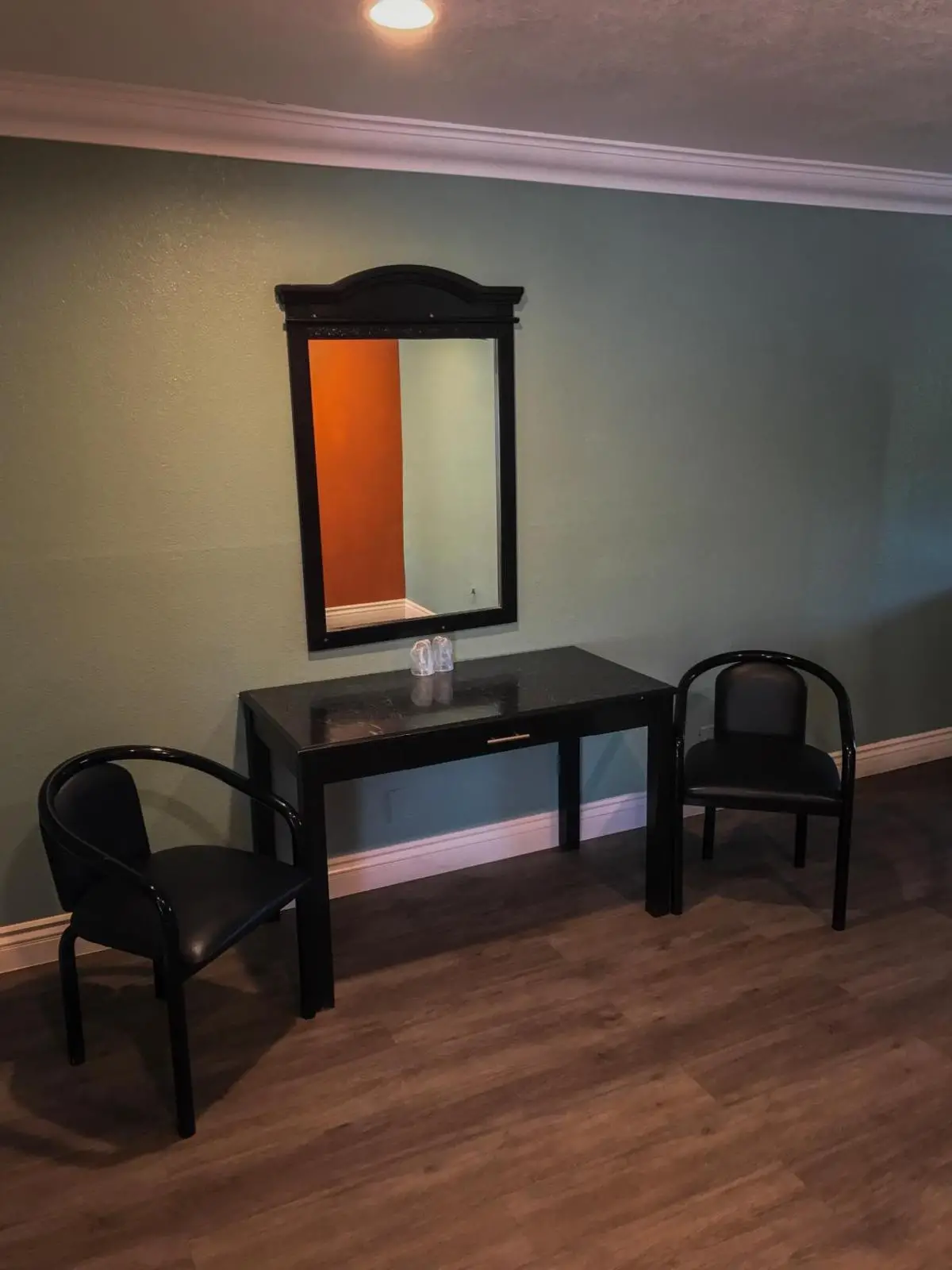 Highland Park Motel 8