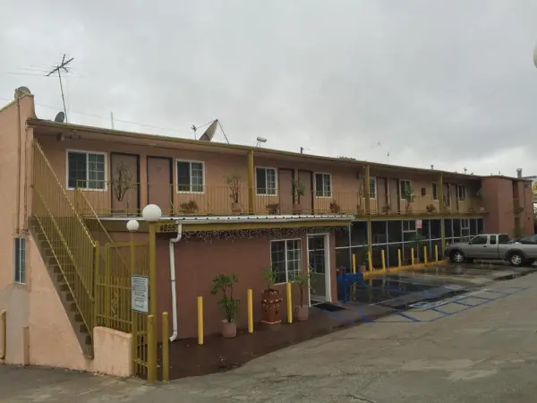 Highland Park Motel 4