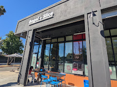 Restaurant near Highland Park Motel